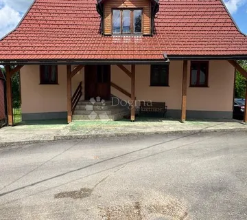 Imanje s kućom i velikom okućnicom u Vrbovskom - cover