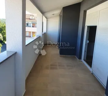 APARTMAN S BAZENOM MALINSKA - cover