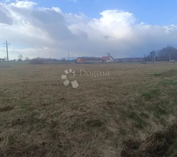 Prostrana parcela - cover