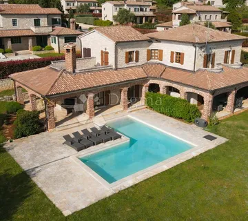 Jedna Od 10 Vila - Kompleksa-Heraki-Poreč - Heraki, Sveti Lovreč Pazenatički
