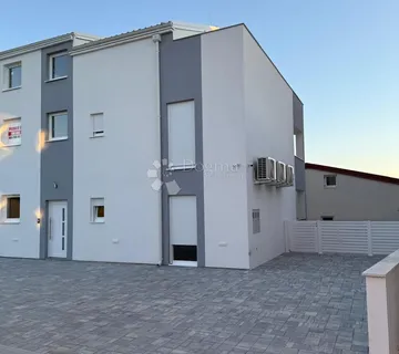 NOVOGRADNJA TOROVI VIR APARTMAN POTKROVLJE - cover