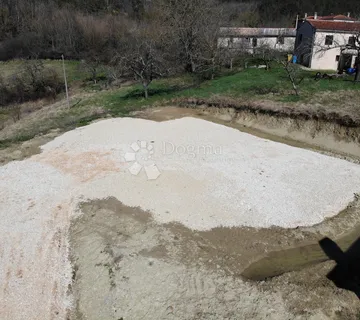 Pazin okolica, zemljište s dozvolom za gradnju! - cover