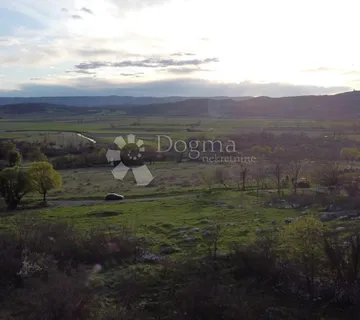 Zemljište na osami u blizini Labina - cover