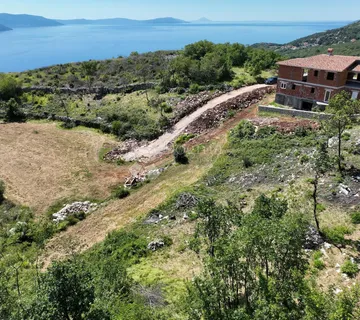 Građevinsko zemljište na istočnoj obali Istre - Plomin, Kršan