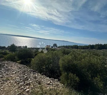 Zemljište s pogledom na more u turističkoj zoni – Hvar - cover