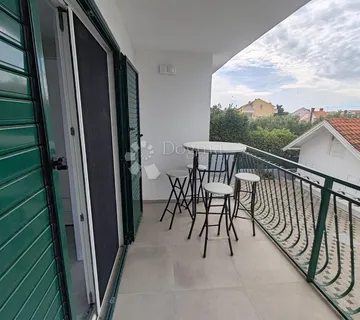 VODICE - stan na prvom katu s pogledom na more - 150 metara od plaže - cover