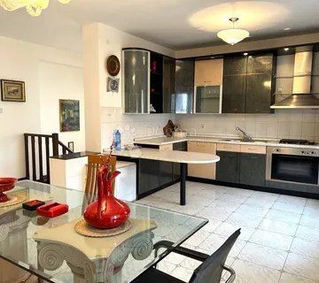 Kozala – 265 m², 5 balkona, parking i garaža - Rijeka