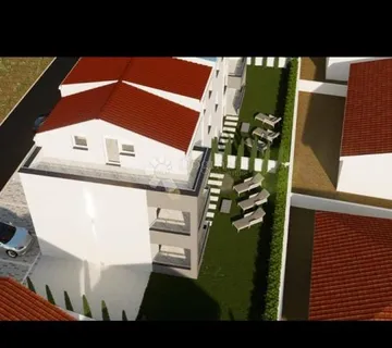 Stan u prizemlju novogradnje 92m2, sa dvorištem 95m2, NA OTOKU VIRU