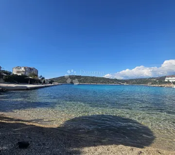Građevinsko zemljište s pogledom na more u Kanici! - Kanica, Rogoznica