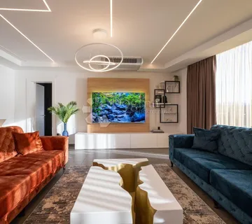 OPATIJA Ekskluzivna nekretnina 227m2-s nevjerojatnim pogledom na Opatiju