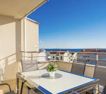 NOVALJA, ATRAKTIVAN APARTMAN - cover