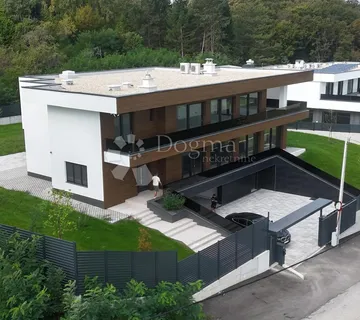 Luksuzna vila s bazenom i pogledom na Zagreb – Novogradnja - cover