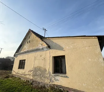Kuća za adaptaciju u mirnom obiteljskom mjestu - cover
