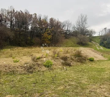 Poljoprivredno zemljište Dražice 705m2,odlična lokacija, ravan teren - Dražice, Jelenje
