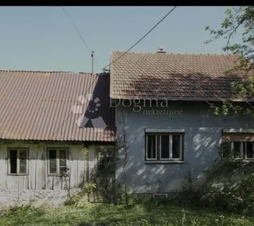 Dvije kuće na jednoj parceli - Skrad