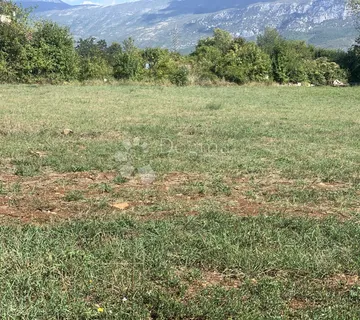 Kršan, građevinska parcela 2.457 m2 - cover