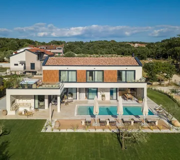Poreč okolica, luksuzna vila s bazenom i pogledom na more - cover