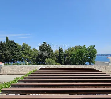 Prostrani stan, POGLED MORE, 100 M od plaže - Savudrija, Umag