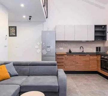 Jutarnja kava s pogledom na more, Volosko, Opatija, 2SB+DB. 62m2