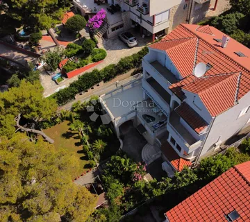ŽABORIĆ-PREDIVNA VILLA UZ MORE - cover