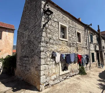 Kuća za adaptaciju u Potomju - Potomje, Orebić