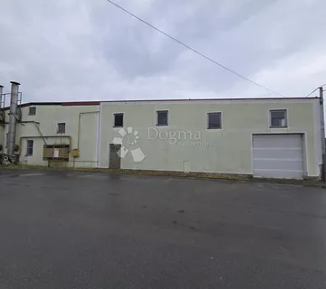 Poslovno-industrijski kompleks za najam! - Čađavica