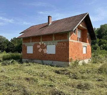 Kuća staro selo Topusko b+ez neposrednih susjeda, uz potok