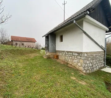 TEREN SA OBJEKTOM ZA OBNOVU ILI RUŠENJE 1115m2 - Popovača