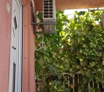 Elegantan stan na 1.katu 80m2! - cover