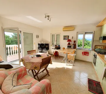 Selce | 72m² | 2S+DB | 2 balkona | Parking | 500m od mora - Selce, Crikvenica