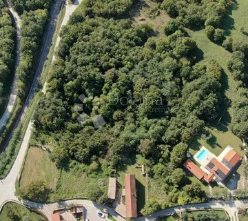 Kompleks građevinskog i poljoprivrednog zemljišta - Žminj