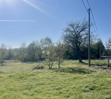 Građevinsko zemljište u Žminju – 1246 m² - Laginji, Žminj