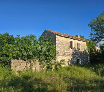 Starina za obnovu s velikim potencijalom - Poreč