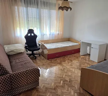 PRODAJA, Kuća, Vezišće, NKP 210 m2 sa okućnicom i zemljištem 2898 m2 - cover