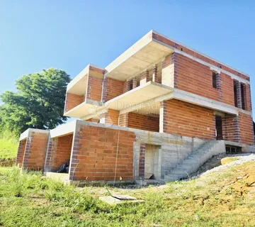 Dvojna vila moderne arhitektnonske izvedbe - Duga Resa