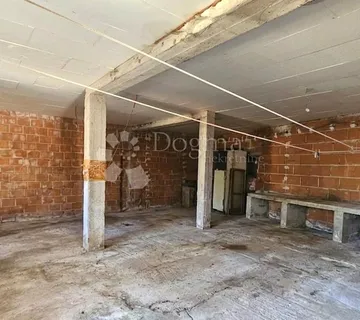 Poslovni Prostor/skladište U Staroj Jezgri Rovinja
