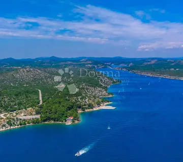 Zemljište u prvom redu do mora, Martinska – Savršen investicijski projekt! - cover