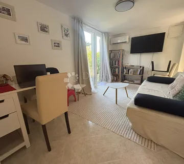 POREČ (okolica) - Samostojeća kuća 3km od grada