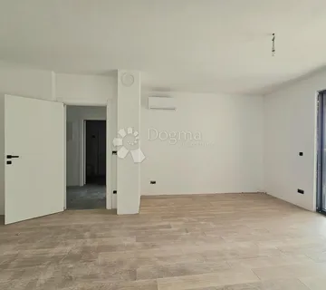 1s+DB, lift, 1 garažno i 1 vanjsko parkirno u cijeni - Umag