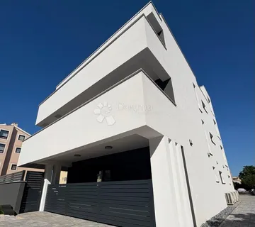 Luksuzni penthaus u Privlaci - cover