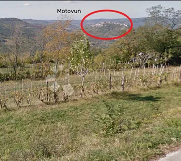 Pogled na Motovun, građevinsko - Zamask, Pazin