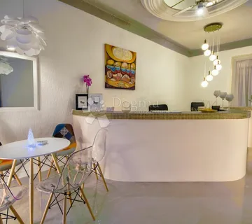 OBITELJSKI HOTEL U SRCU PULE NA PRODAJU! - cover