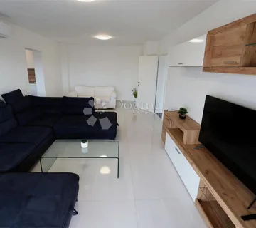 Namješteni  apartman u mirnom dijelu Sukošana, odmah useljiv - cover