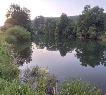 Građevinsko Zemljište Na Samoj Obali Rijeke Dobre - Ogulin