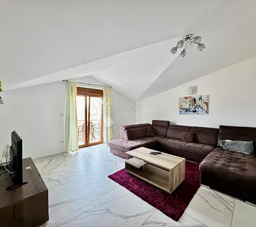 Stan Na 2. Katu (pogled More) - 350m Od Mora - Fažana