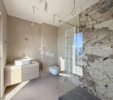 Luksuzni penthouse Bivio - cover