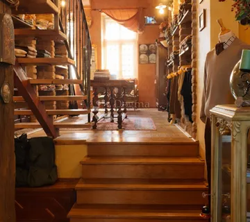 Vintage poslovni prostor s galerijom, potpuno namješten – centar Rijeke - cover