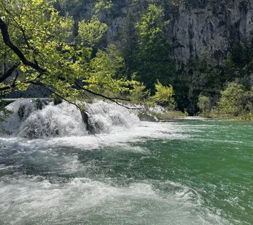 Građevinsko zemljište blizu Plitvičkih jezera - Plitvička Jezera