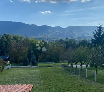 Renovirana kuća s panoramskim pogledom na Ivančicu - cover