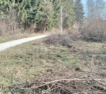 Građevinsko zemljište sa projektom na prodaju - Tušilović, Karlovac